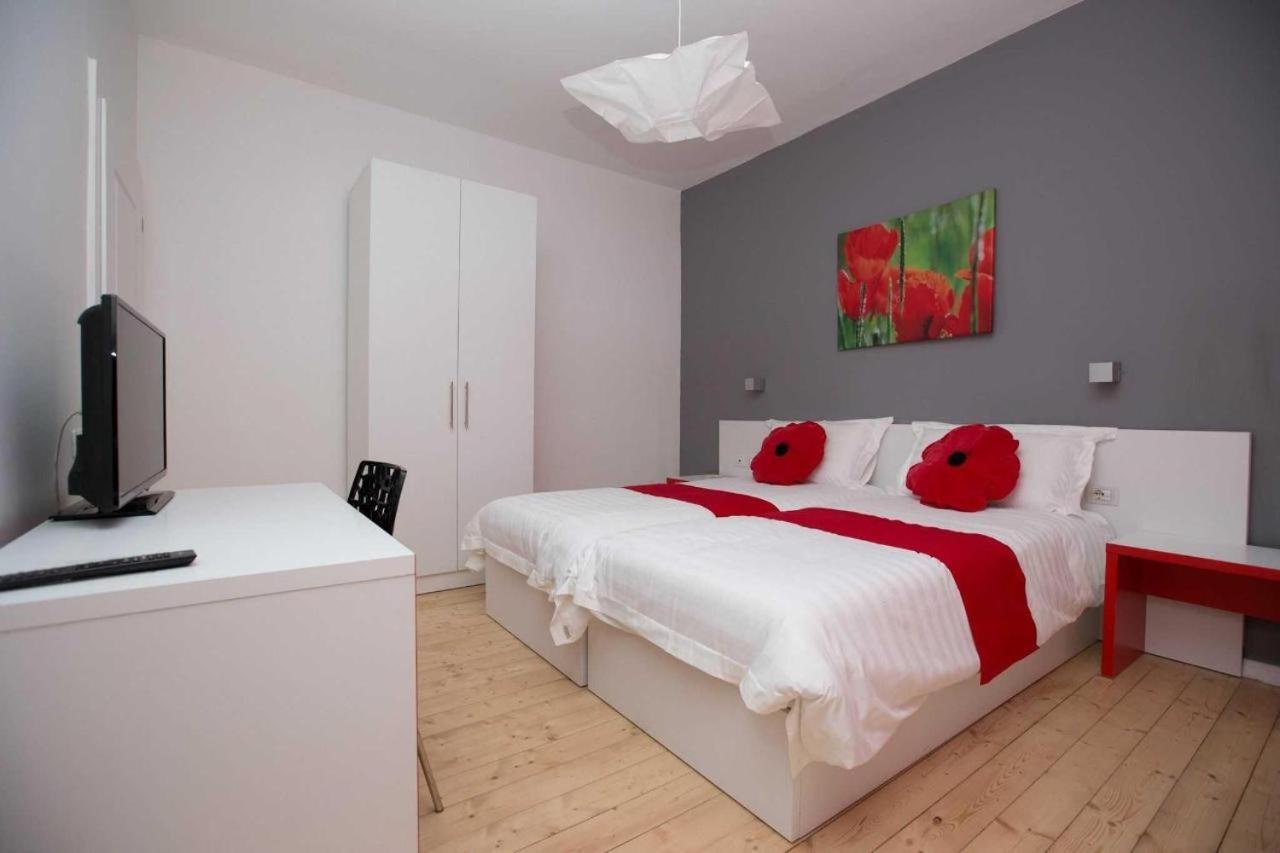 Hotel Rimini Tirana Eksteriør billede