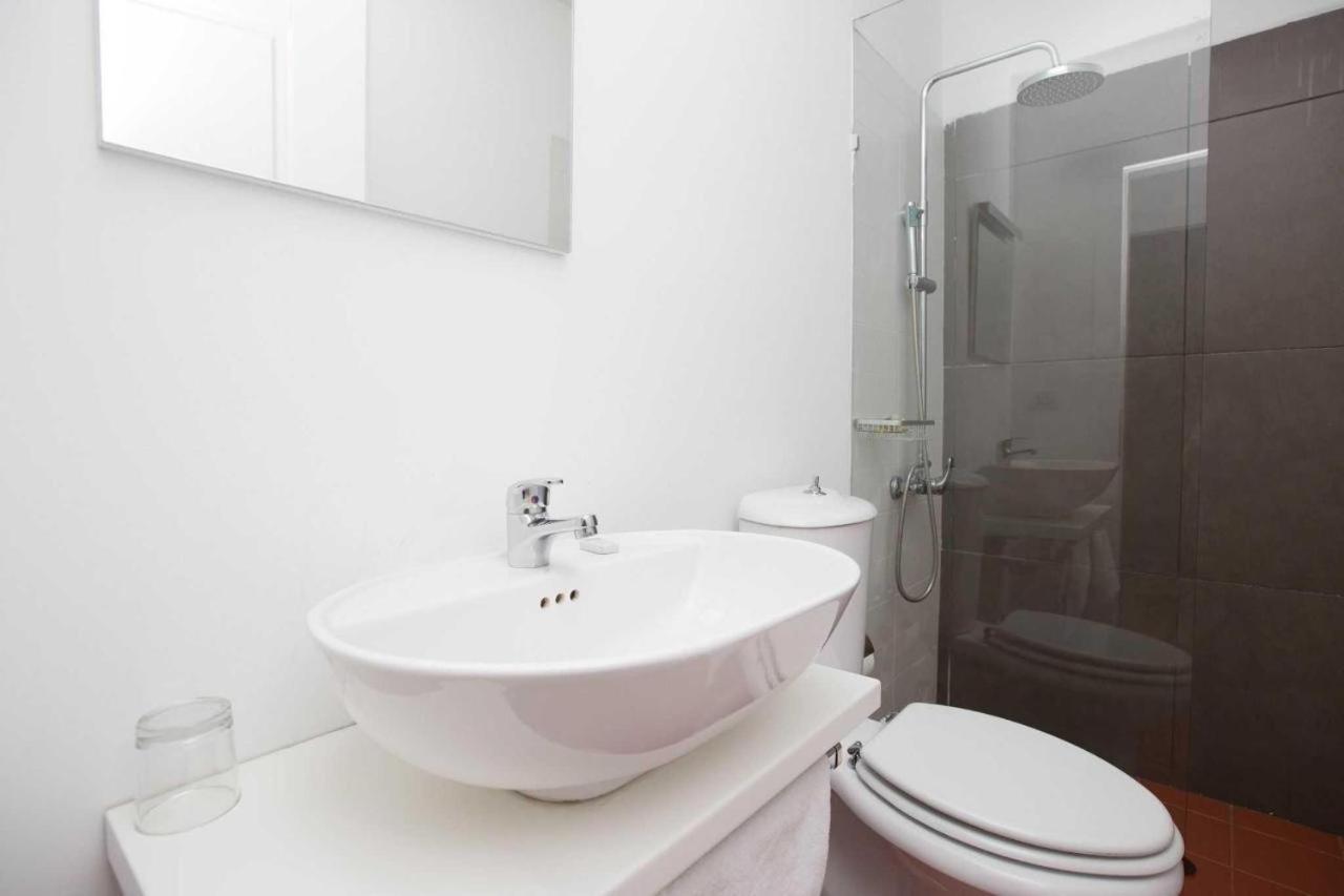 Hotel Rimini Tirana Værelse billede