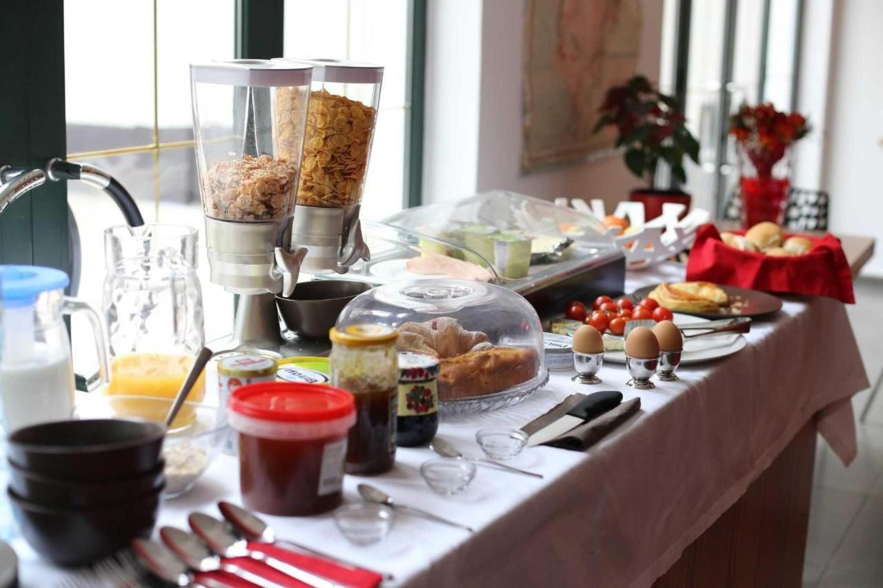 Hotel Rimini Tirana Eksteriør billede